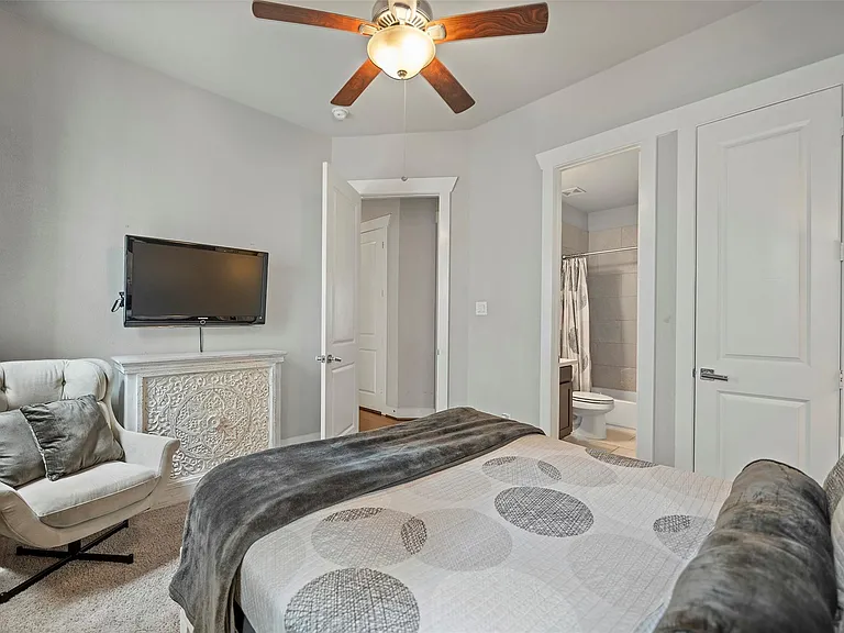 4413 Eli St — Photo 39