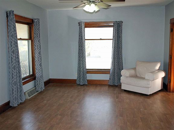 2nd image of 407 5th Ave SE