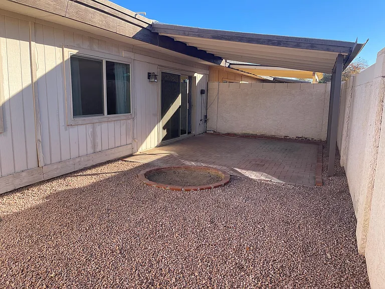 545 W Colgate Dr — Photo 14