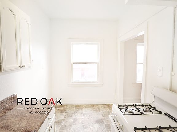 2nd image of 512 S Bonnie Brae St #103