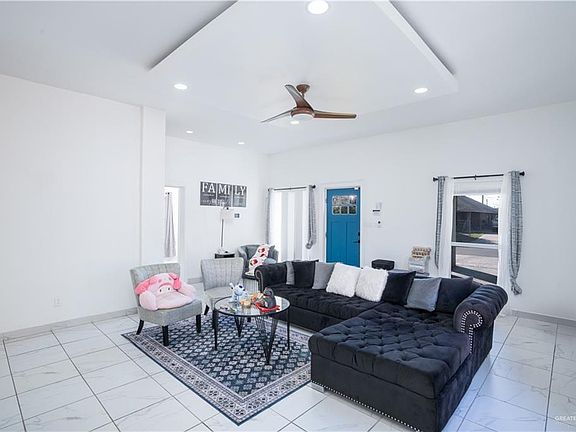 3rd image of 502 W La Quinta Dr