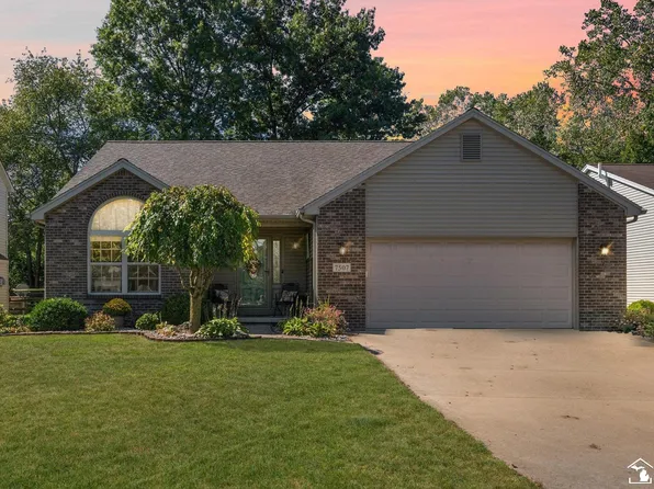 7507 Willow Pointe Dr, Temperance, MI 48182