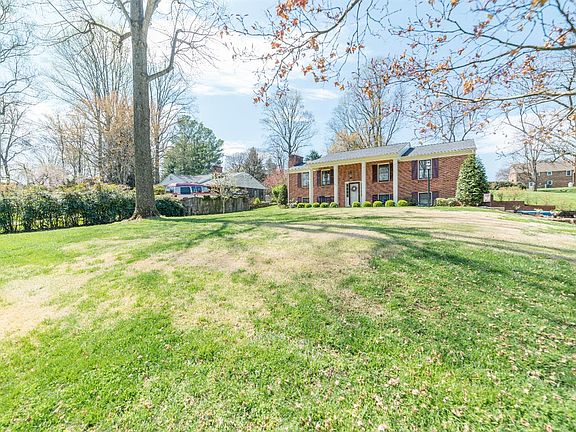 4th image of 543 Collington Dr