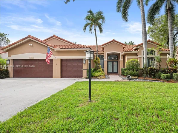 10938 Nashville Dr, Hollywood, FL 33026