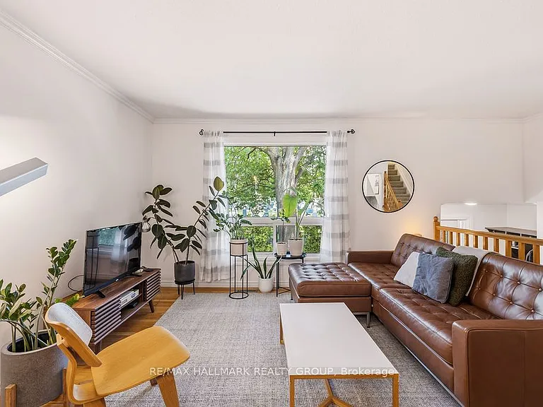 409 Montfort St #4 — Photo 8