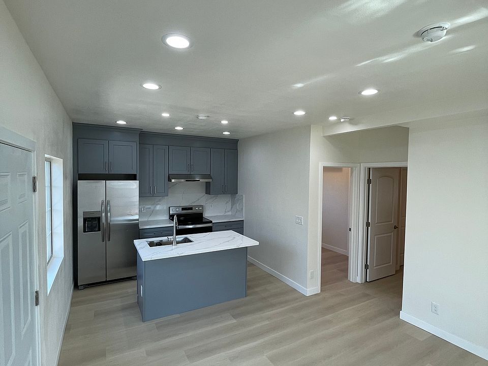 Livingroom + Kitchen