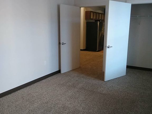 5th image of 401 S 2nd St APT B101