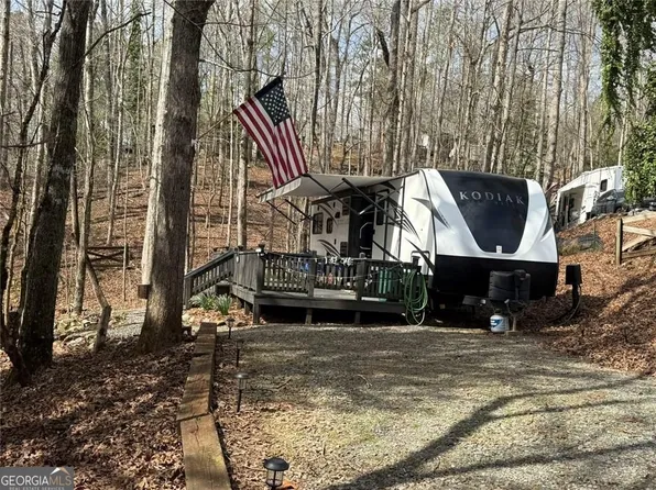 532 10th St, Ellijay, GA 30540