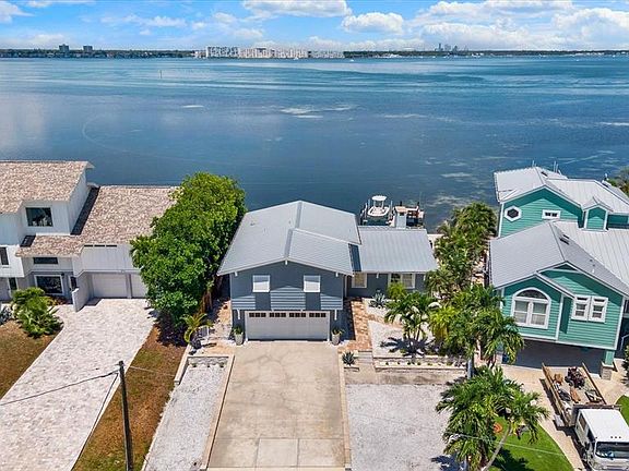 3rd image of 960 BOCA CIEGA ISLE DRIVE