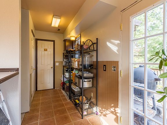 3rd image of 808 NE A St