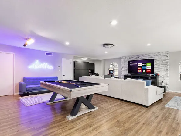 607 REDCLIFF DR, San Antonio, TX 78216