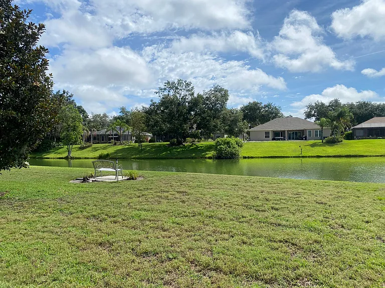 2932 Spring Hammock Dr — Photo 2