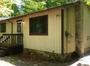 7273 Long Pine Dr, Tobyhanna, PA