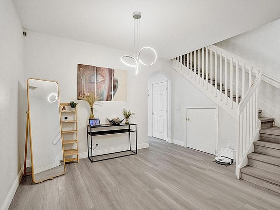 5th image of 3305 NW 29th Court