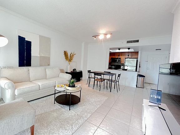 2nd image of 2000 N Bayshore Dr APT 608