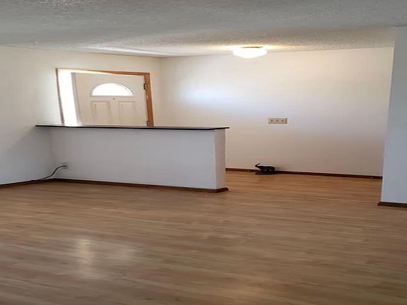 2nd image of 3247 Chanute Pl