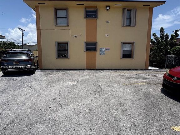2nd image of 231 E 7th St #202
