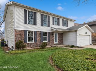 893 Sarasota Ln, Crystal Lake, IL 60014