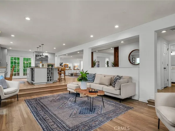 2209 N Valley Dr, Manhattan Beach, CA 90266