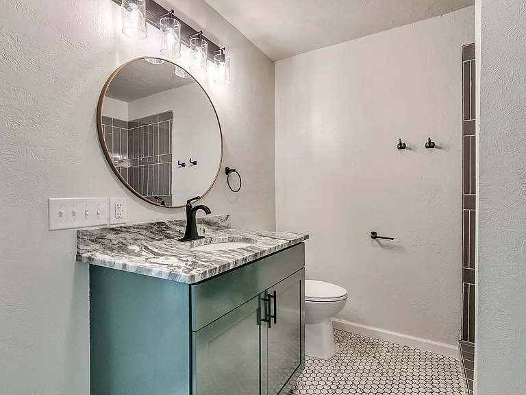 103 E Haddock St — Photo 18