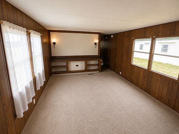 4th image of 124 Burnt Mill Cir #124