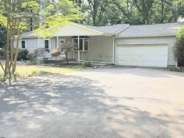 430 Melon Ave, Egg Harbor City, NJ 08215