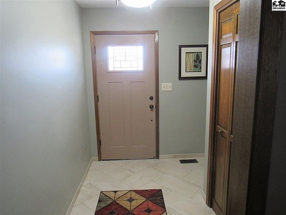 3rd image of 2402 Westminster Dr