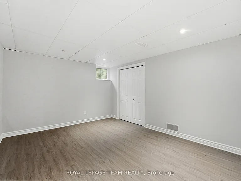 49 Crownhill St — Photo 22