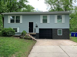 8931 Gillette St, Lenexa, KS 66215