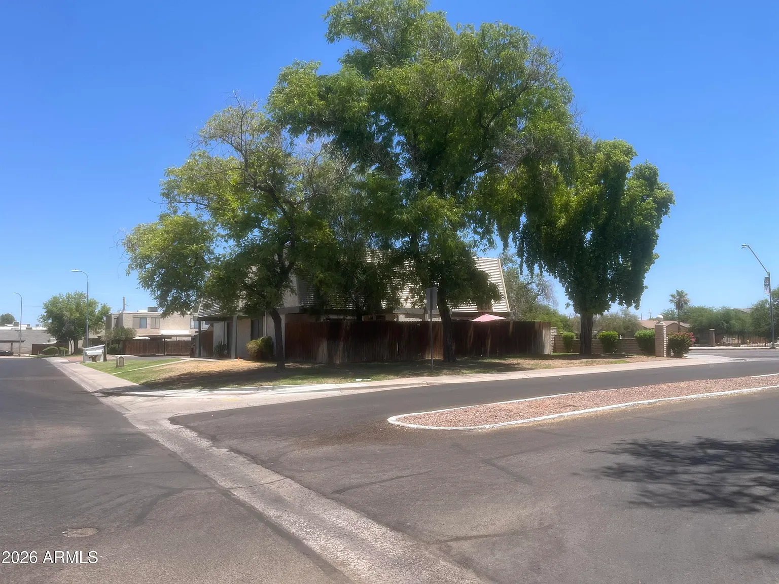 2 bed, 1.5 bath, 1026 sqft, $1,500 — Photo 2