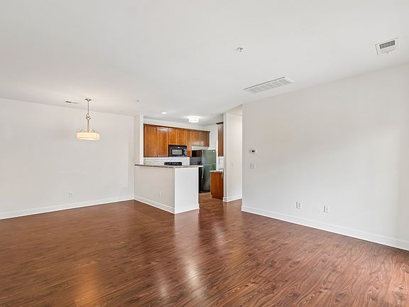 3rd image of 8221 Lenox Creekside Dr #B12
