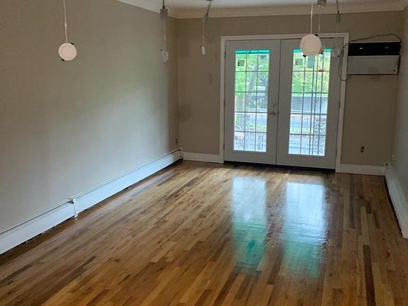 2nd image of 3137 New England Thruway Floor 1