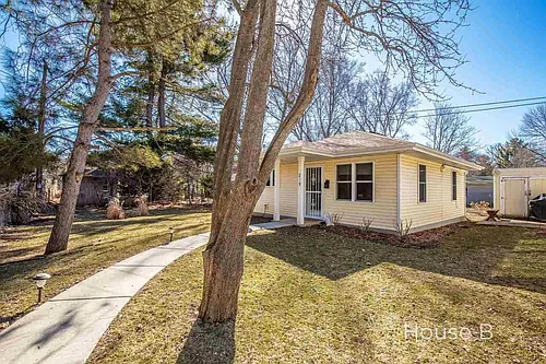 219 N Meadow Ln Photo 1