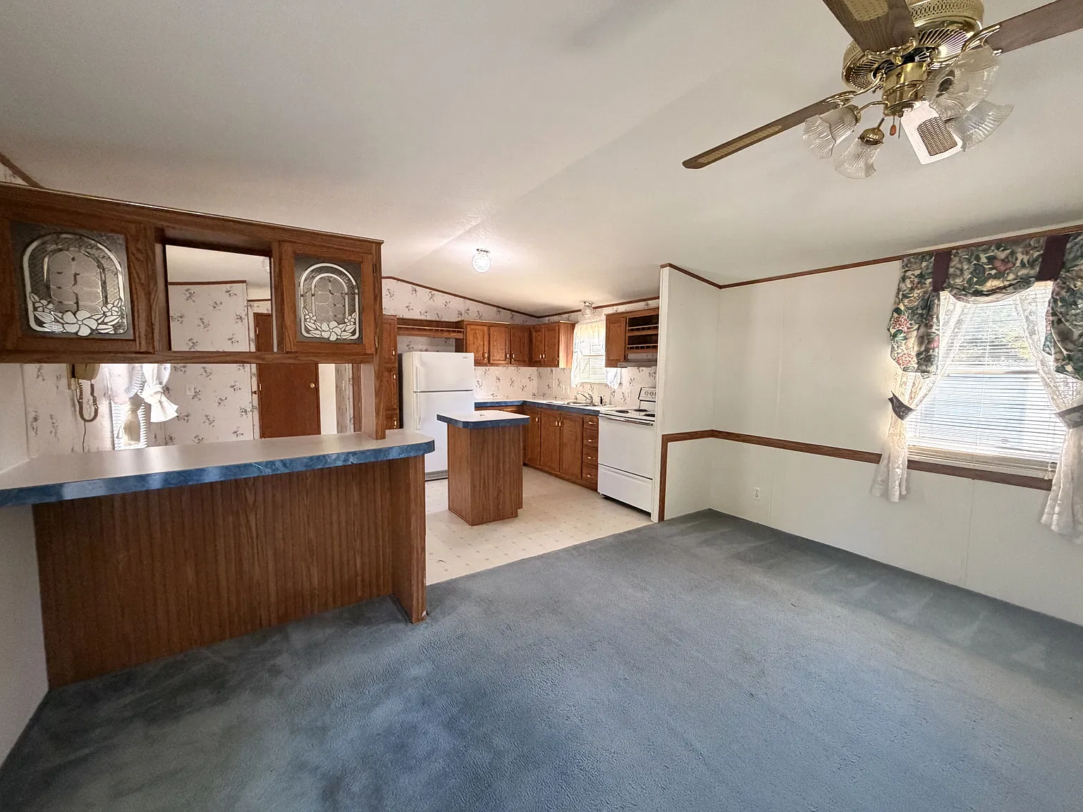 3 bed, 1008 sqft, $1,150 — Photo 3