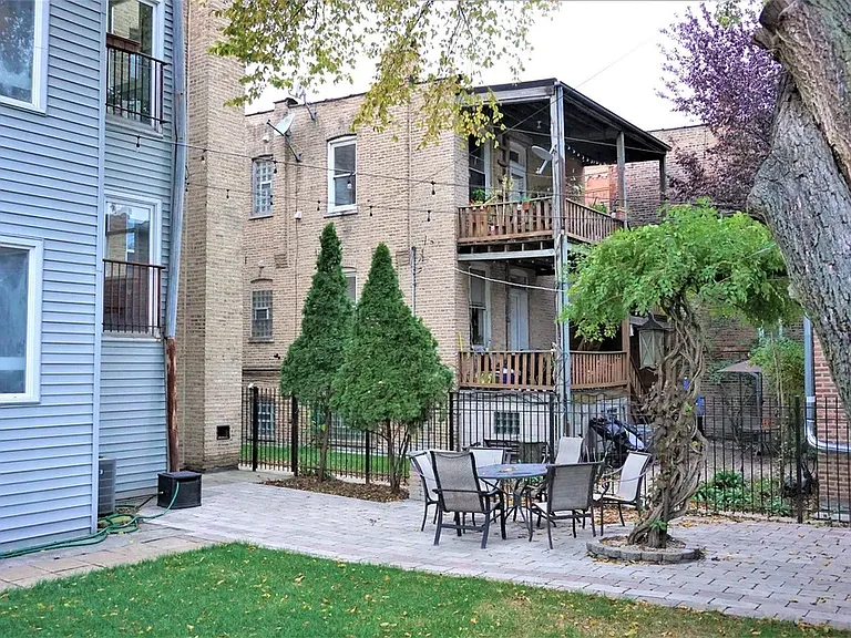 2429 N California Ave #1 — Photo 5