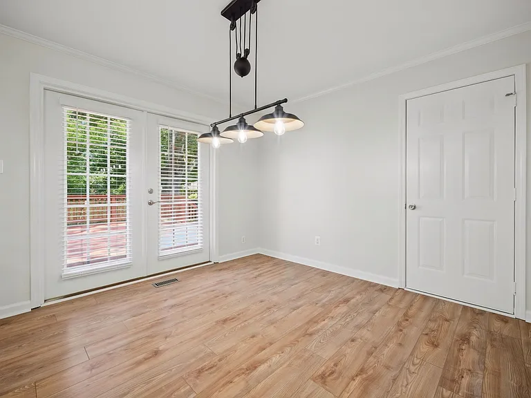 412 Nicewood Dr — Photo 10