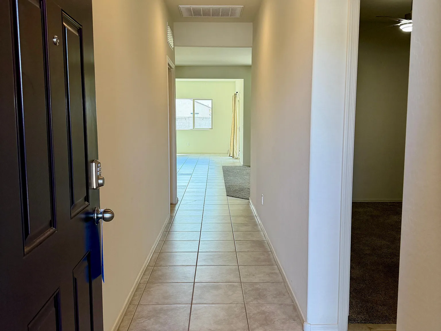 3 bed, 1565 sqft, $1,900 — Photo 2