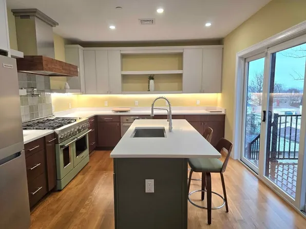 55 Heath St #3, Somerville, MA 02145
