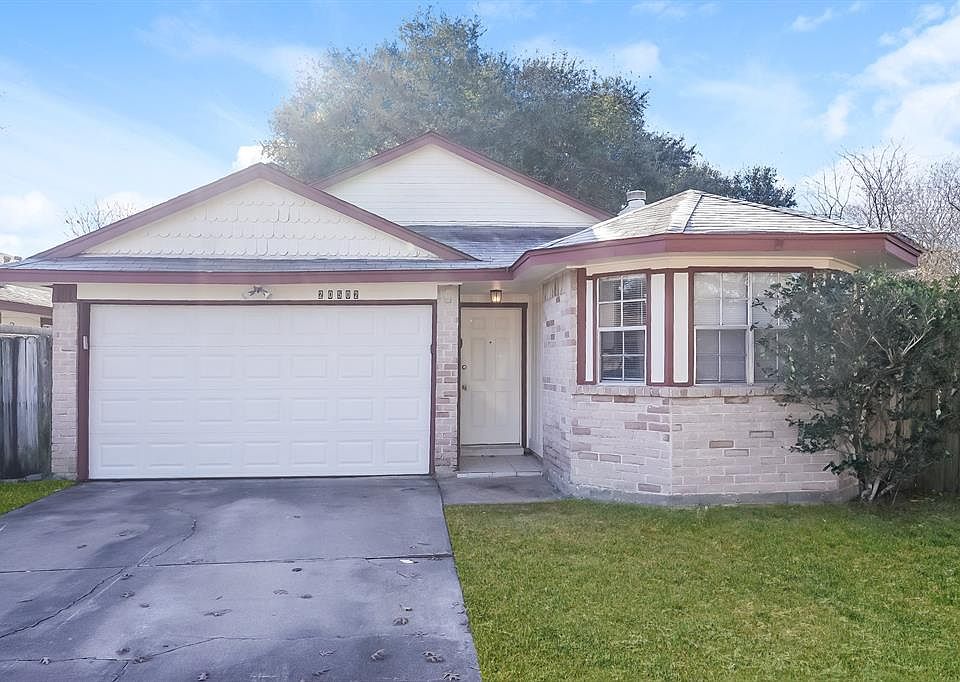 1st image of 20502 Broughwood Cir #3