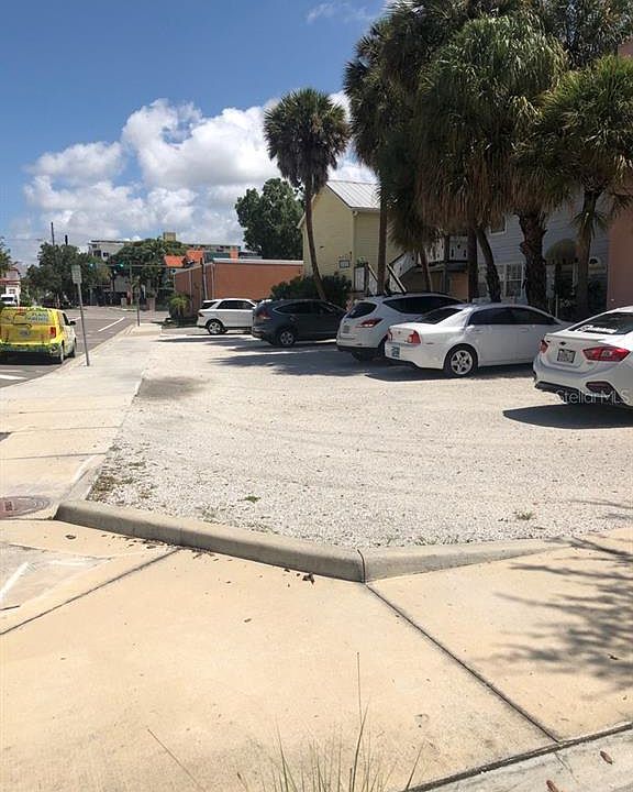 1st image of 1261 1st St