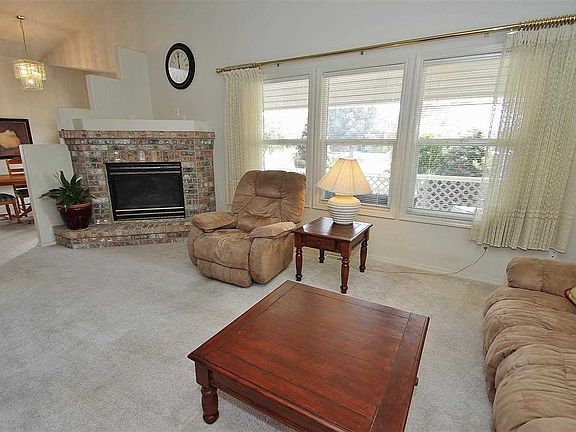 4th image of 8401 W Echo Falls Ln