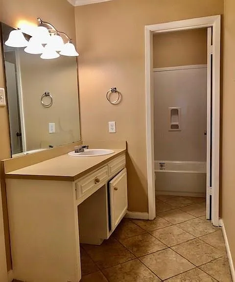 3400 Zephyr Dr — Photo 7