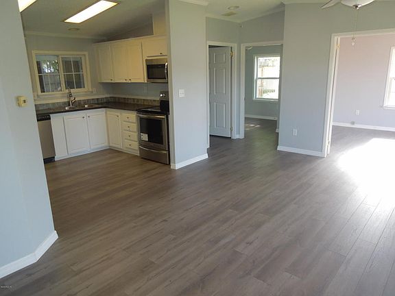 5th image of 6235 SE 143rd Ln