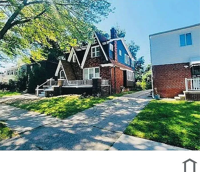 6 bed, 2.5 bath, 2500 sqft, $3,150 — Photo 1