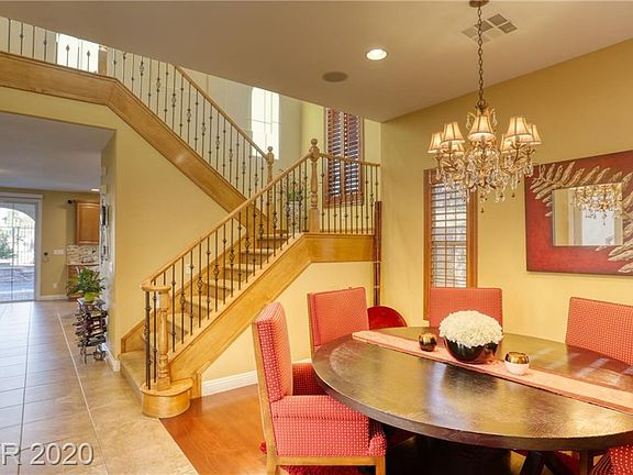 5th image of 884 Loma Bonita Pl