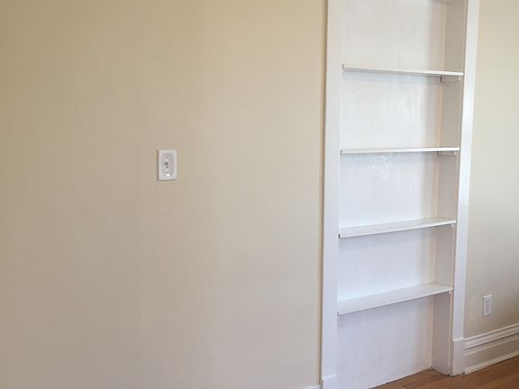 4th image of 2923 N Milwaukee Ave Ste 2F
