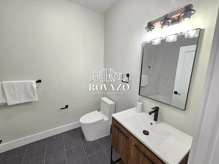 130 Ellis Ave #401B — Photo 5