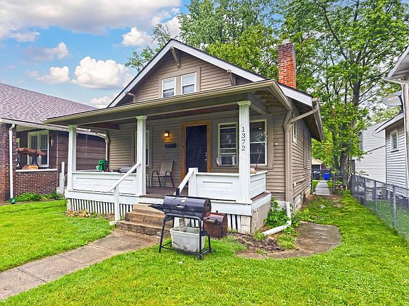 3rd image of 1372 Aberdeen Ave