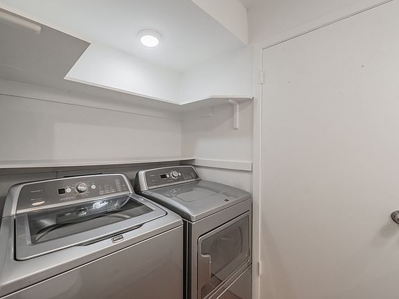 5th image of 2336 Red River St