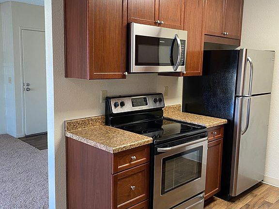 3rd image of 1905 E Grand Ave APT 14
